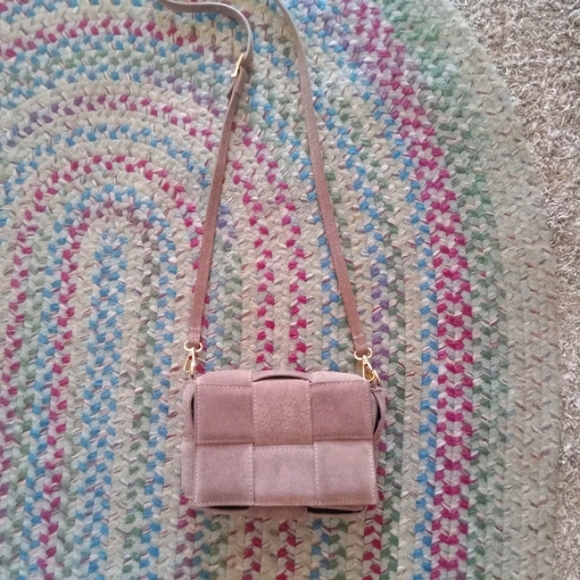 Gorgeous Italian Leather Beige Woven Crossbody Bag Excellent Condition - Picture 5 of 11